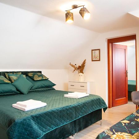 Rezidence Plesivec - Rodinny Apartman S 3 Loznicemi Český Krumlov Exteriér fotografie