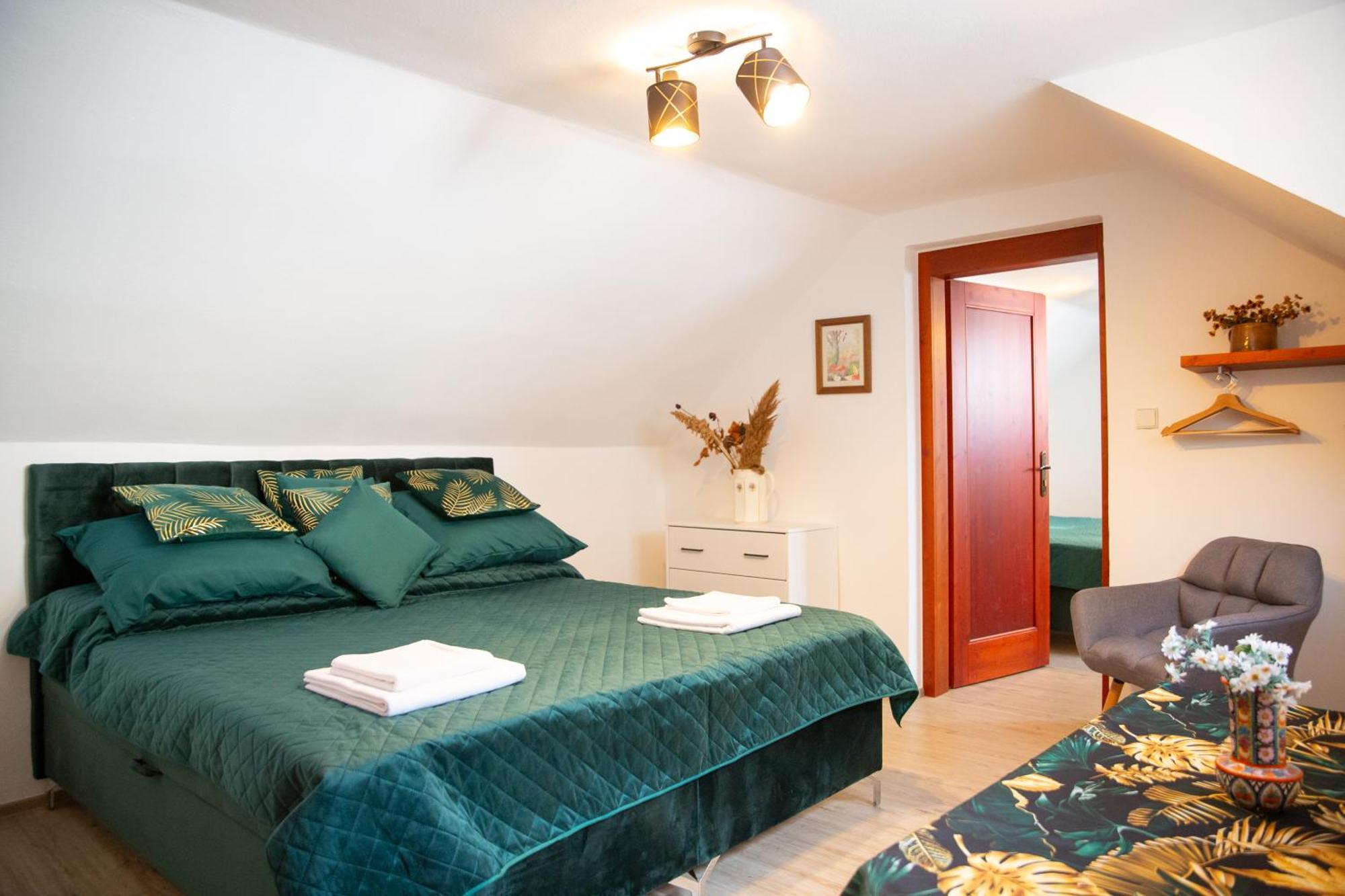 Rezidence Plesivec - Rodinny Apartman S 3 Loznicemi Český Krumlov Exteriér fotografie